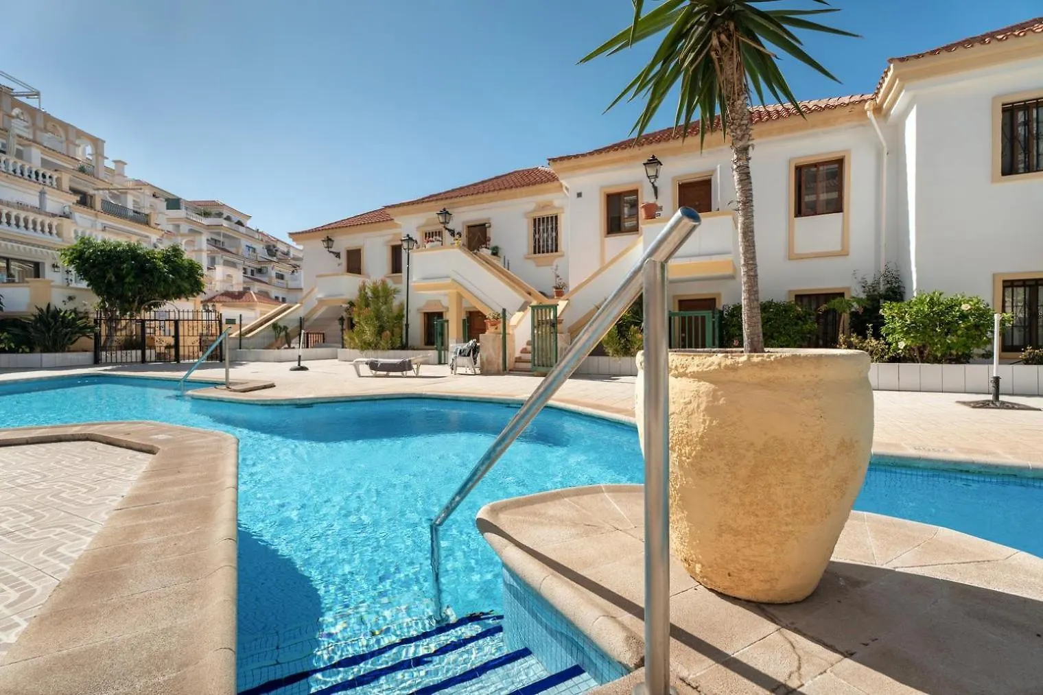 Επικοινωνία με το Magnific Las Americas View Apartment